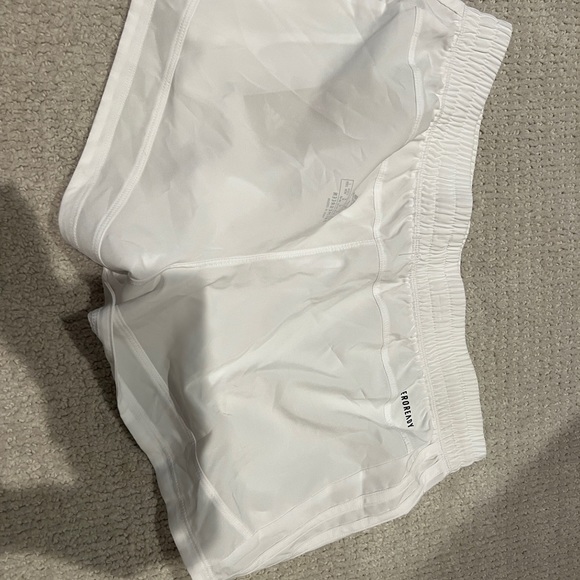 NEVER WORN ADIDAS SHORTS SIZE MEDIUM - Picture 2 of 3